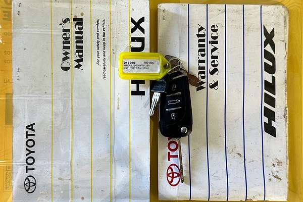 2011 Toyota HILUX SR KUN16R MY12 REAR WHEEL DRIVE