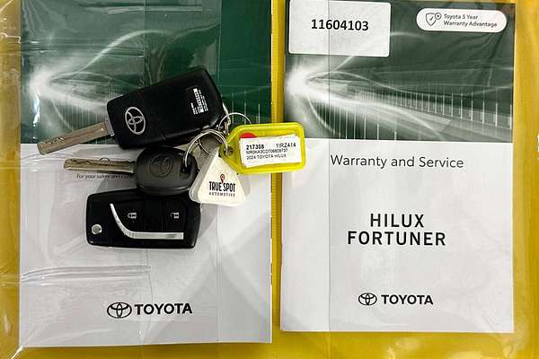 2024 Toyota HILUX SR (4x4) GUN126R 4X4