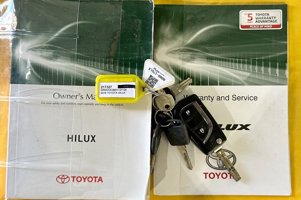 2019 Toyota HILUX SR (4x4) GUN126R MY19 4X4