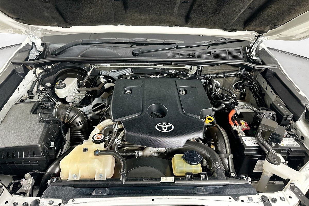 2019 Toyota HILUX SR (4x4) GUN126R MY19 4X4