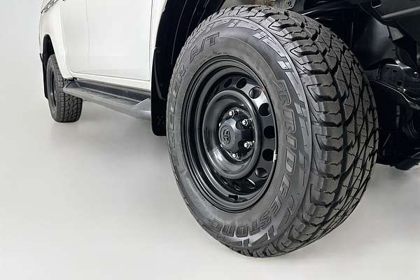 2020 Toyota HILUX SR (4x4) GUN126R FACELIFT 4X4