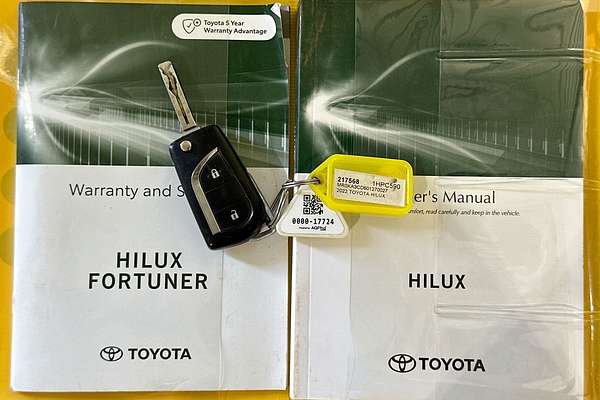 2022 Toyota HILUX SR (4x4) GUN126R 4X4