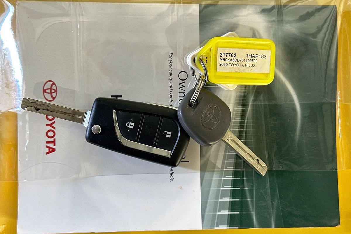 2020 Toyota HILUX SR (4x4) GUN126R MY19 UPGRADE 4X4