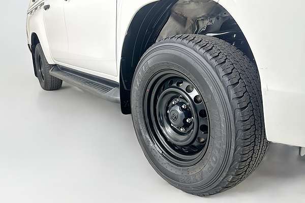 2020 Toyota HILUX SR (4x4) GUN126R FACELIFT 4X4