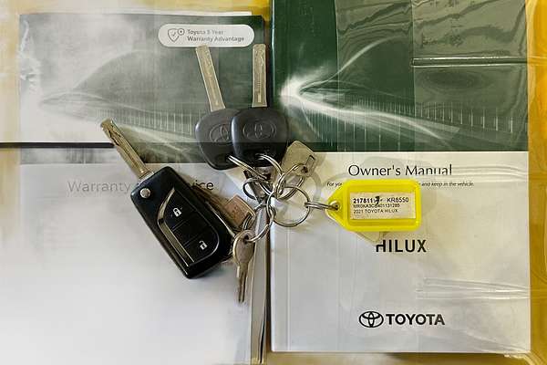 2021 Toyota HILUX SR (4x4) GUN126R FACELIFT 4X4