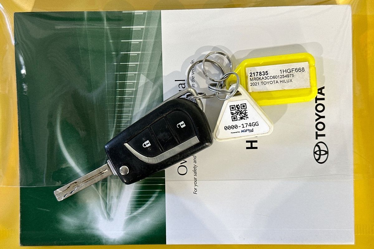 2021 Toyota HILUX SR (4x4) GUN126R FACELIFT 4X4