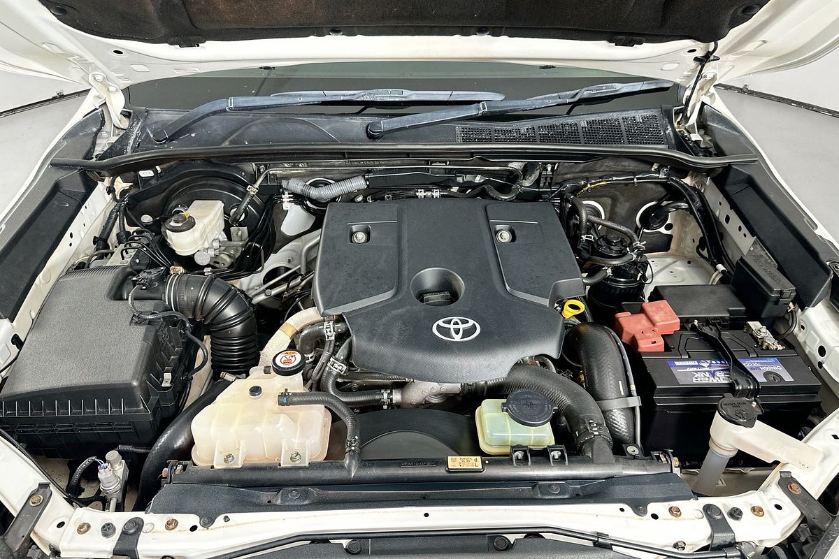 2020 Toyota HILUX SR (4x4) GUN126R MY19 UPGRADE 4X4