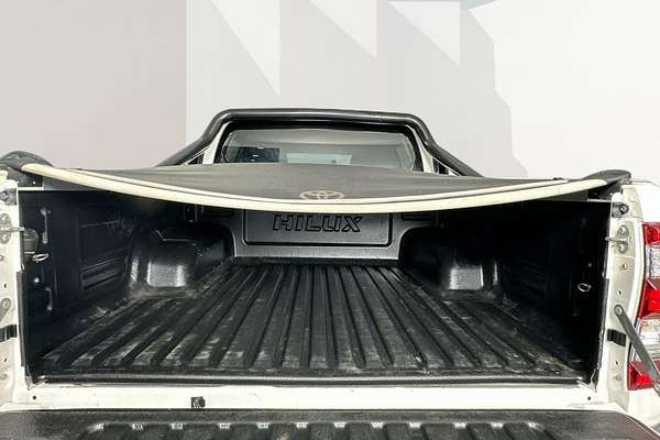 2021 Toyota HILUX SR5 (4x4) GUN126R FACELIFT 4X4