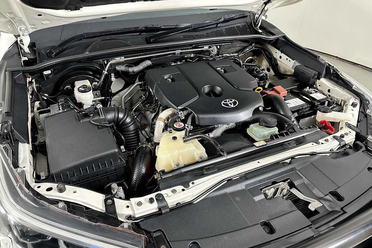 2021 Toyota HILUX SR5 (4x4) GUN126R 4X4