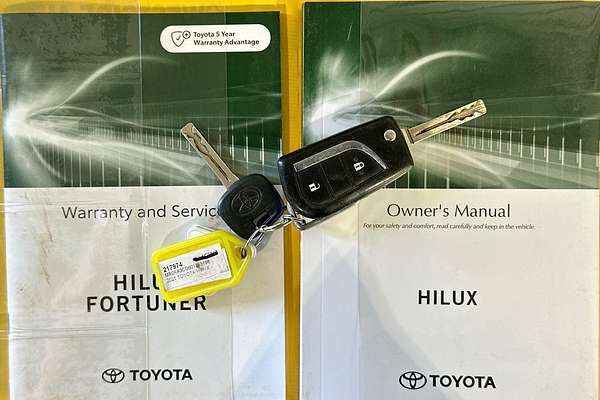 2021 Toyota HILUX SR (4x4) GUN126R 4X4