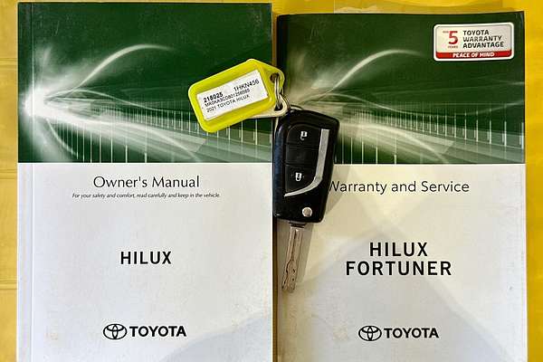 2021 Toyota HILUX SR (4x4) GUN126R 4X4