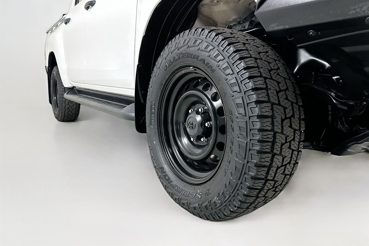 2018 Toyota HILUX SR (4x4) GUN126R MY17 4X4