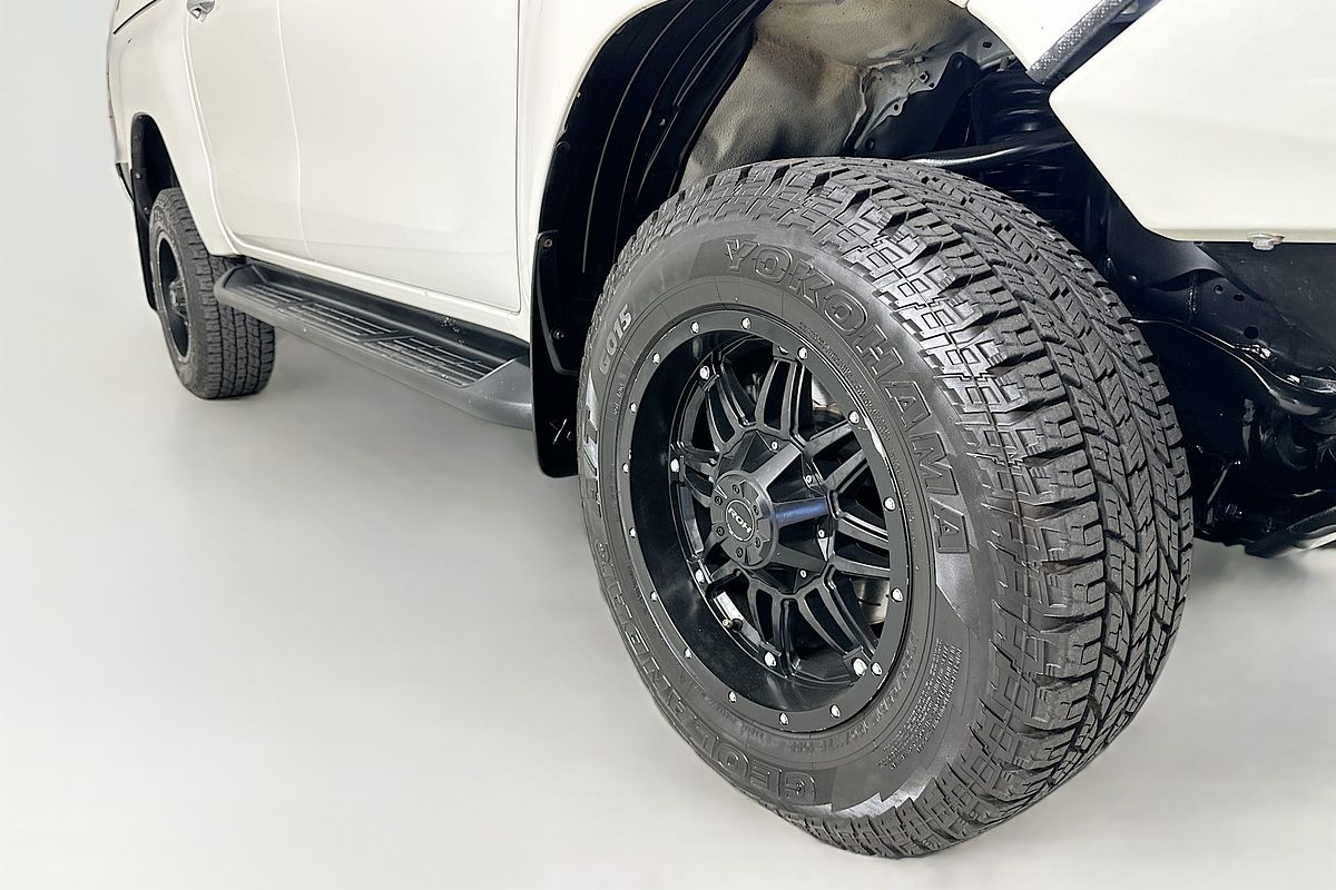 2017 Toyota HILUX SR5 (4x4) GUN126R MY17 4X4