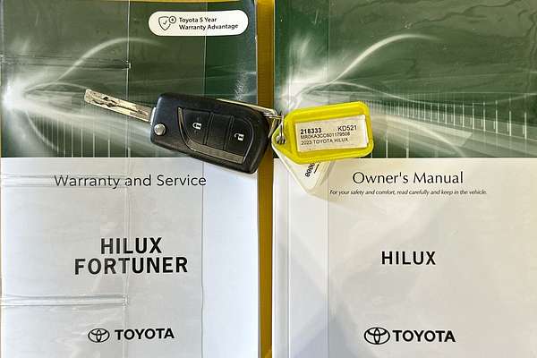 2023 Toyota HILUX SR (4x4) GUN126R 4X4