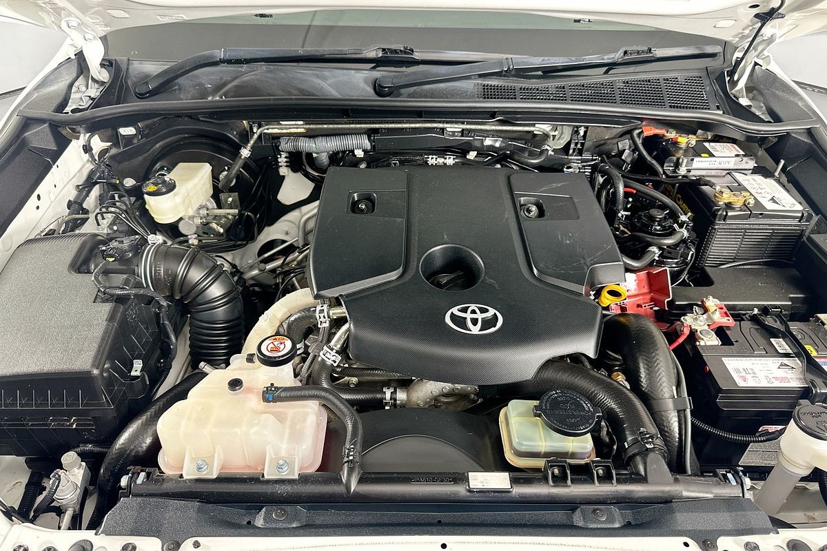 2019 Toyota HILUX SR (4x4) GUN126R MY19 UPGRADE 4X4