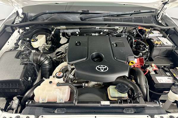 2019 Toyota HILUX SR (4x4) GUN126R MY19 UPGRADE 4X4