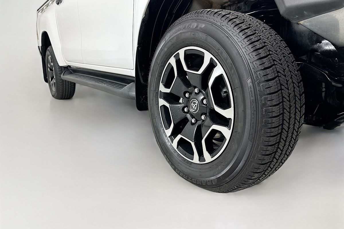 2019 Toyota HILUX SR (4x4) GUN126R MY19 4X4