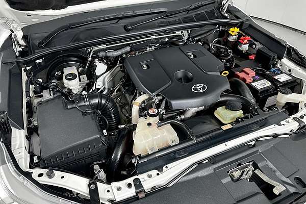 2020 Toyota HILUX SR (4x4) GUN126R MY19 UPGRADE 4X4