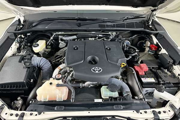 2023 Toyota HILUX SR (4x4) GUN126R 4X4