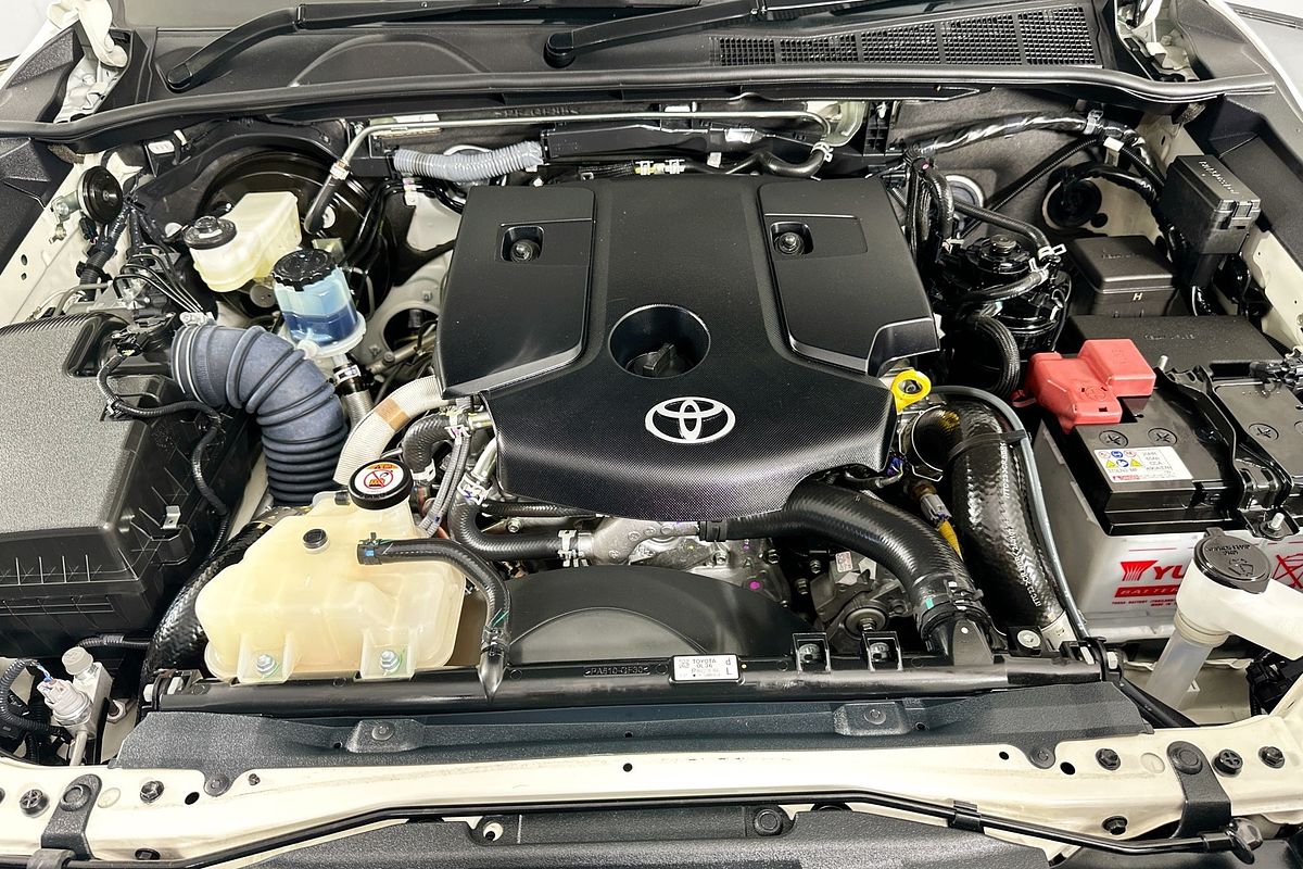 2024 Toyota HILUX SR 48V (4x4) GUN126R 4X4