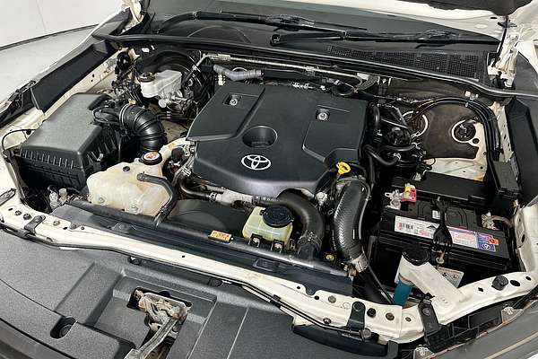 2021 Toyota HILUX SR (4x4) GUN126R 4X4