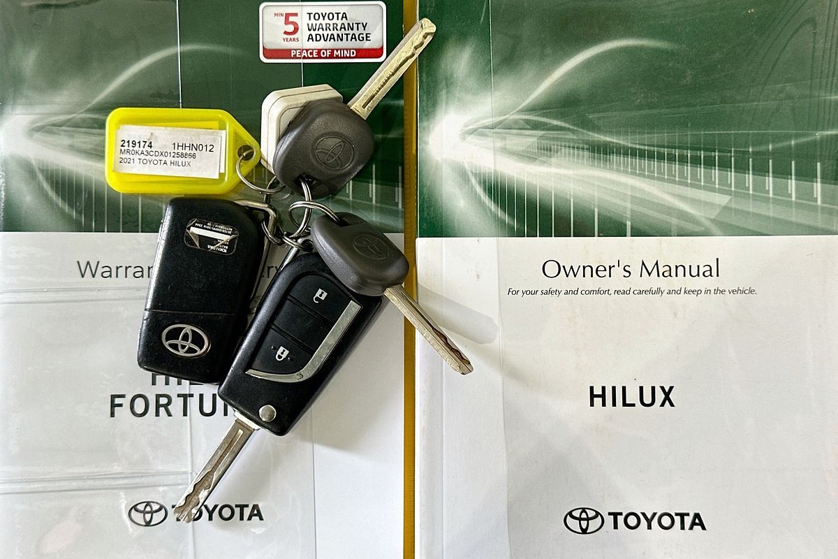 2021 Toyota HILUX SR (4x4) GUN126R FACELIFT 4X4