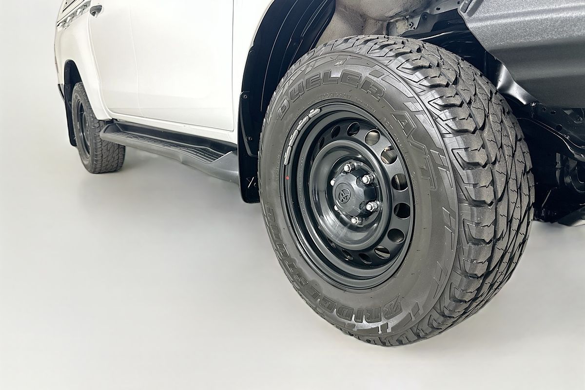 2019 Toyota HILUX SR (4x4) GUN126R MY19 4X4