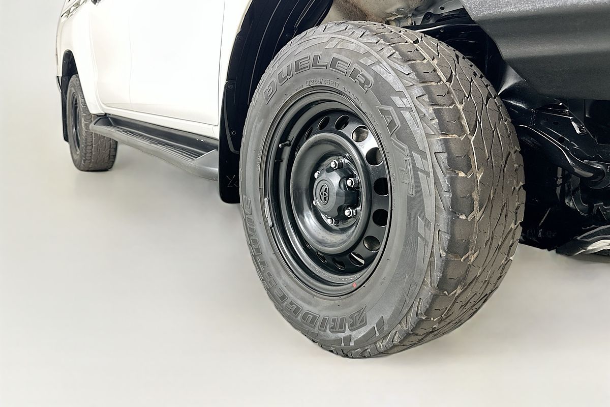 2019 Toyota HILUX SR (4x4) GUN126R MY19 4X4