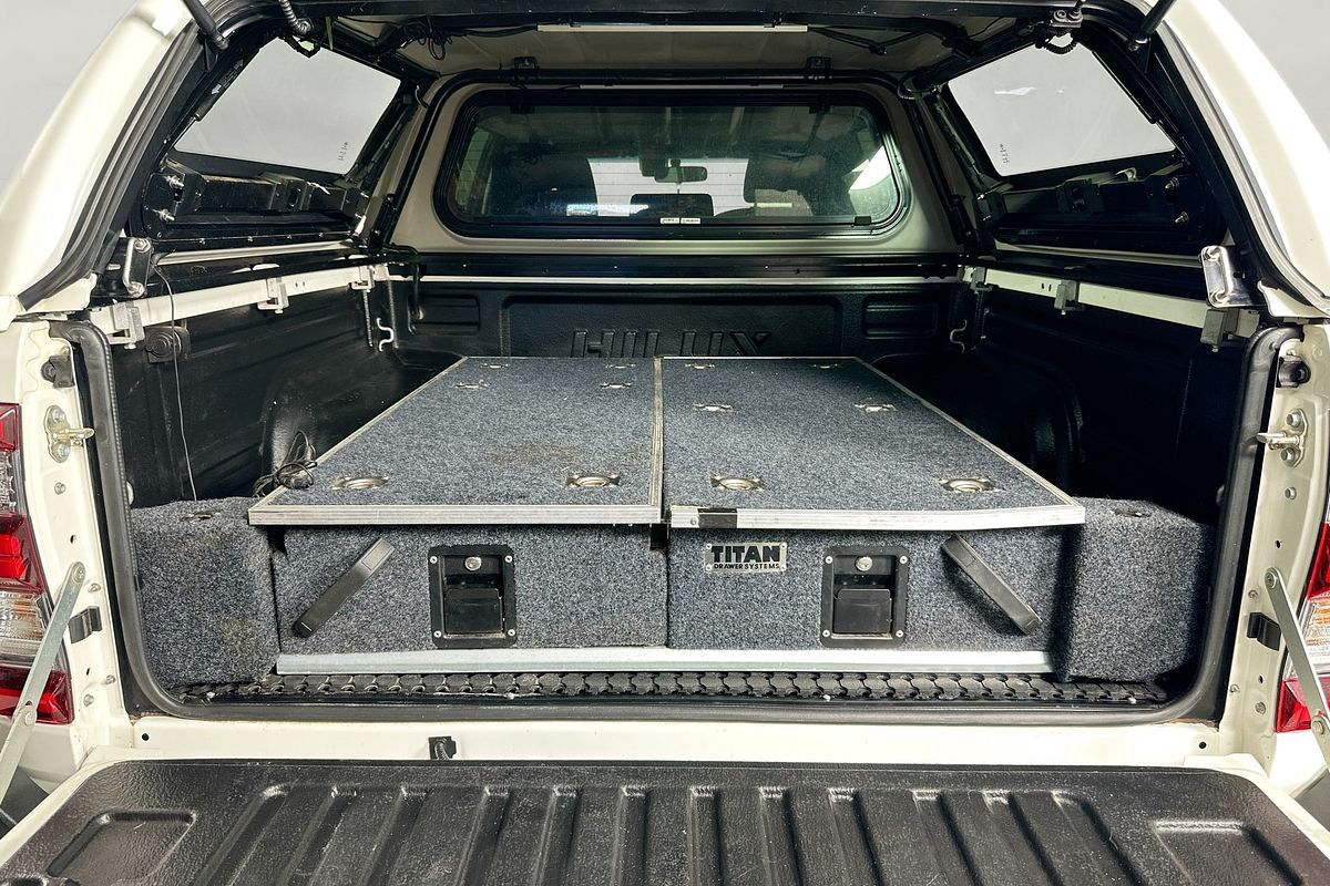 2022 Toyota HILUX SR5 (4x4) GUN126R 4X4