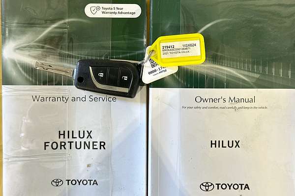 2021 Toyota HILUX SR (4x4) GUN126R FACELIFT 4X4