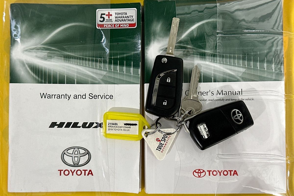 2019 Toyota HILUX SR (4x4) GUN126R MY19 4X4