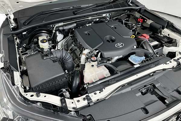 2025 Toyota HILUX SR (4x4) STEEL WHEELS GUN126R RC 4X4