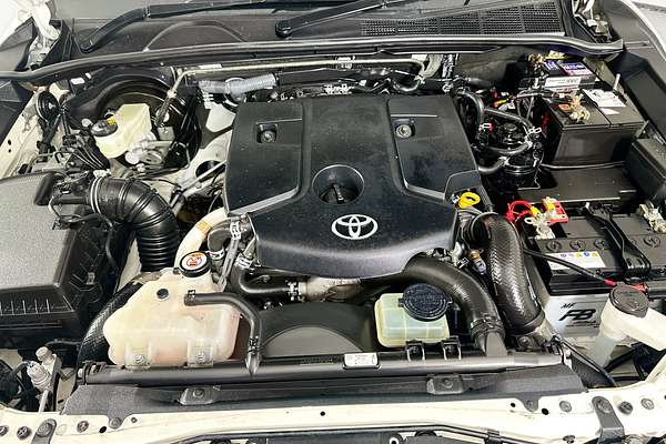 2020 Toyota HILUX SR (4x4) GUN126R FACELIFT 4X4