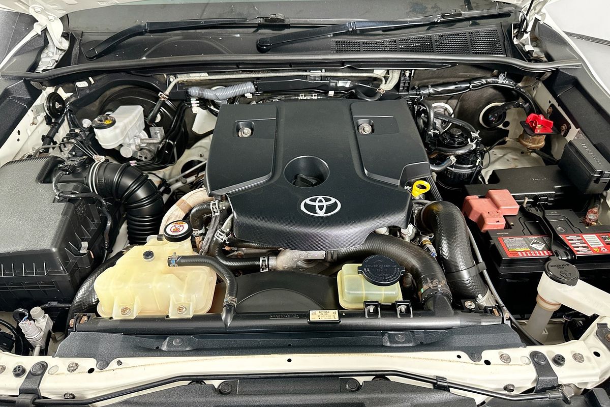 2021 Toyota HILUX SR (4x4) GUN126R FACELIFT 4X4