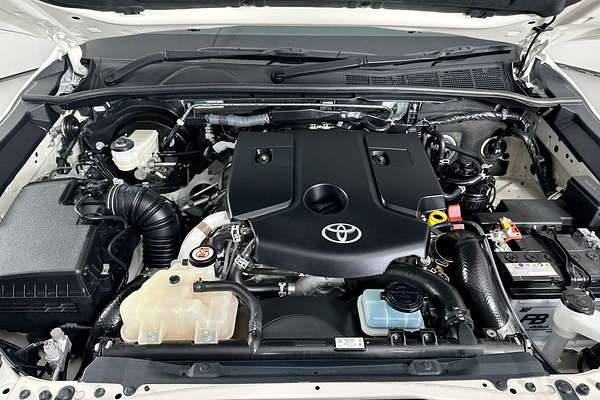 2024 Toyota HILUX SR (4x4) GUN126R 4X4