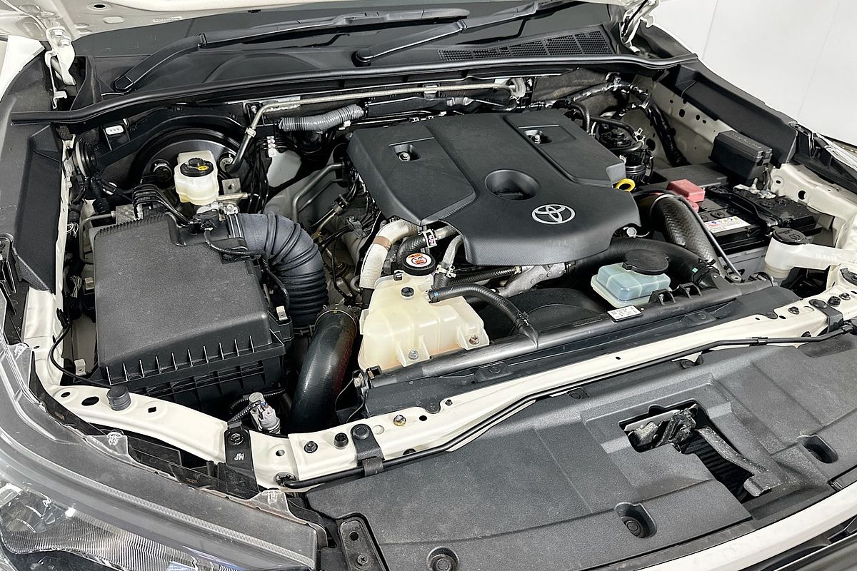 2024 Toyota HILUX SR (4x4) GUN126R 4X4