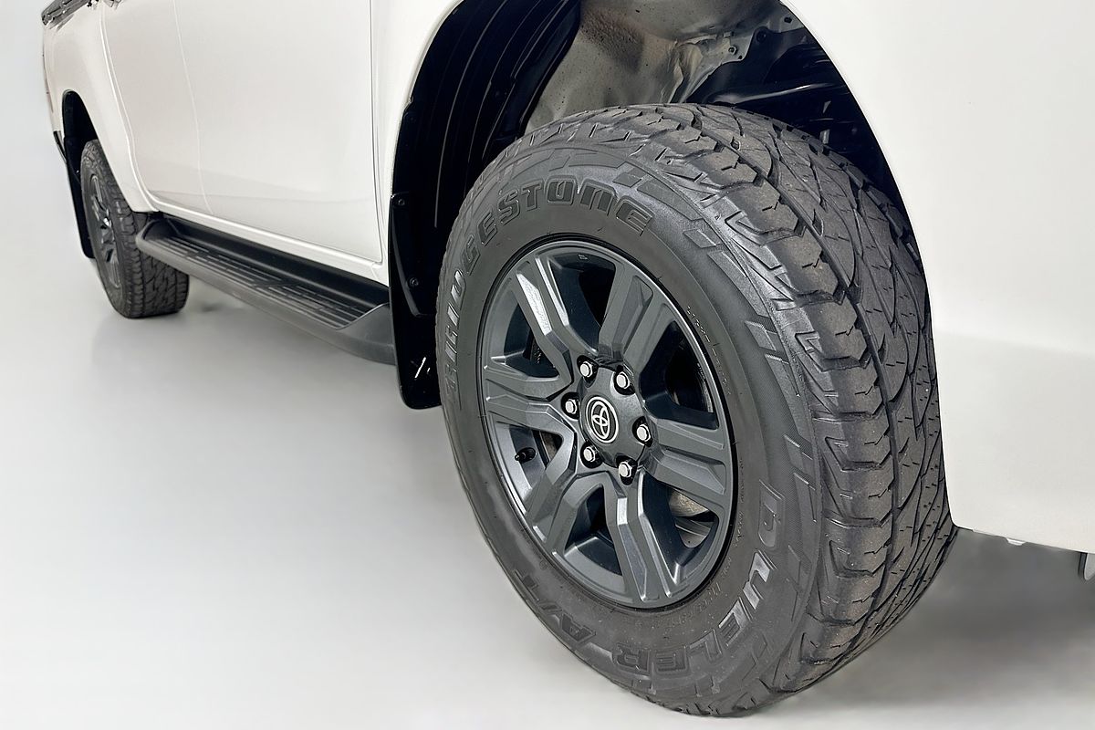 2022 Toyota HILUX SR (4x4) GUN126R 4X4