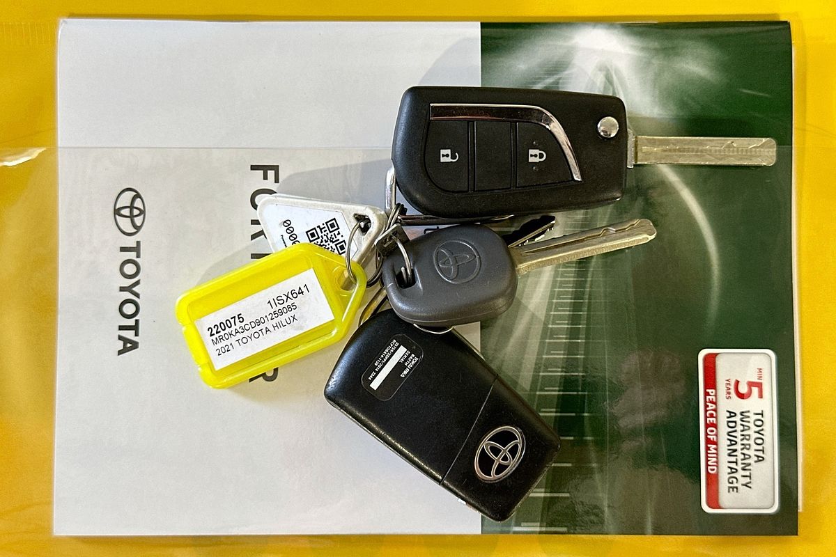 2021 Toyota HILUX SR (4x4) GUN126R FACELIFT 4X4