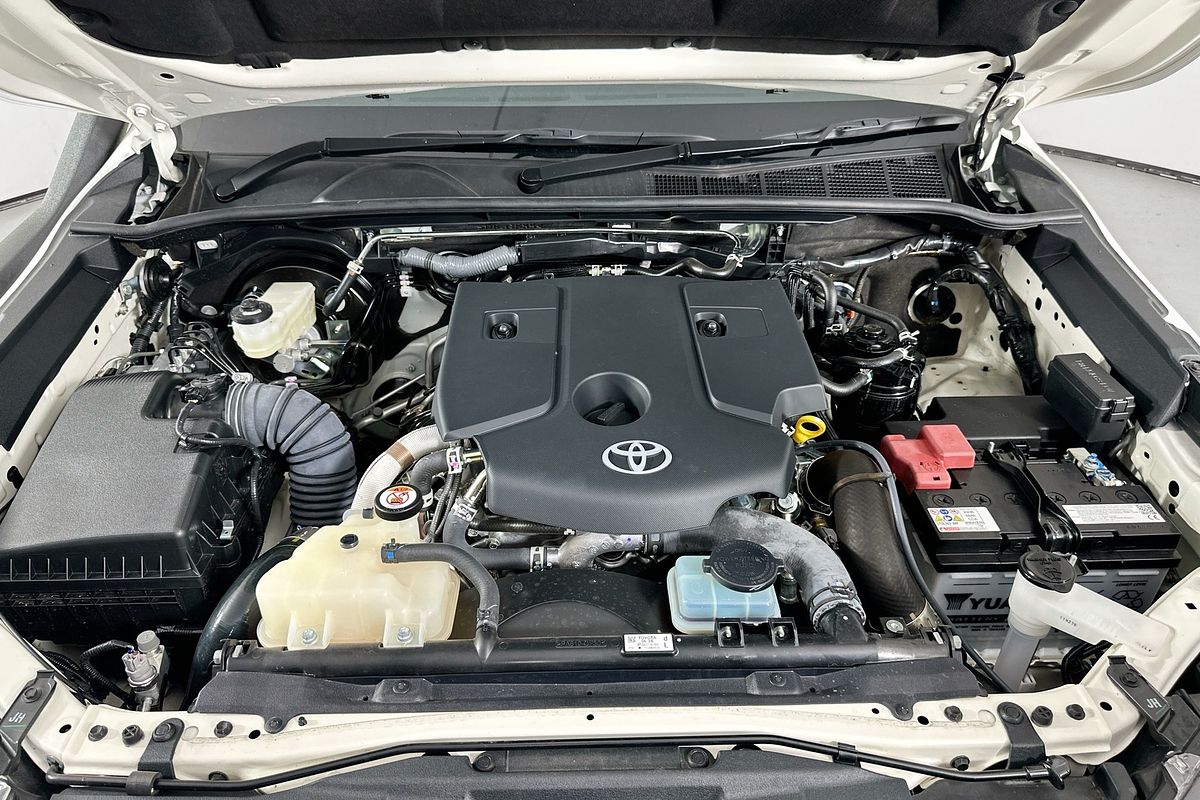 2025 Toyota HILUX WORKMATE (4x4) GUN125R RC 4X4