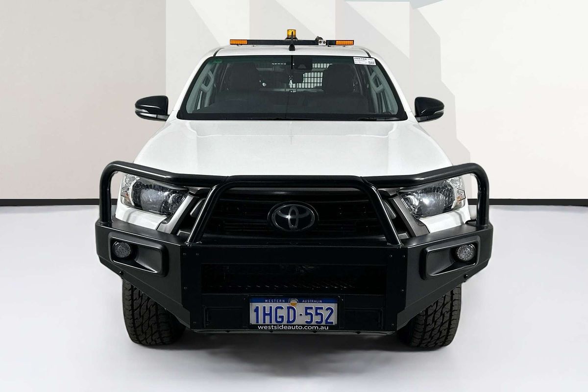 2020 Toyota HILUX SR (4x4) GUN126R FACELIFT 4X4
