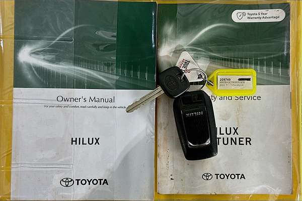 2021 Toyota HILUX SR5 (4x4) GUN126R FACELIFT 4X4