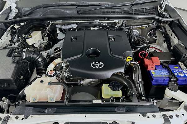 2020 Toyota HILUX SR5 (4x4) GUN126R MY19 UPGRADE 4X4