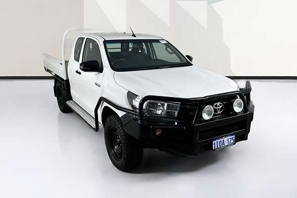 2018 Toyota Hilux Workmate GUN125R 4X4
