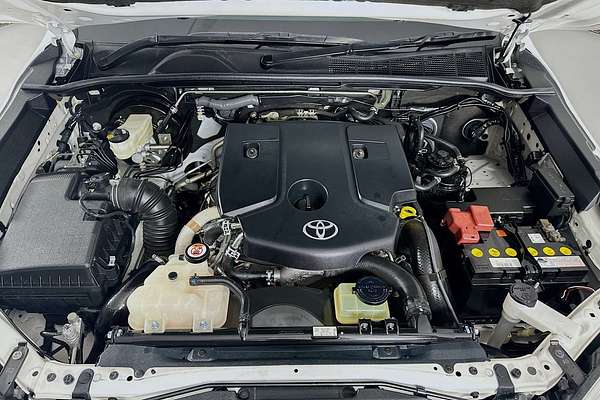 2017 Toyota HILUX SR (4x4) GUN126R MY17 4X4