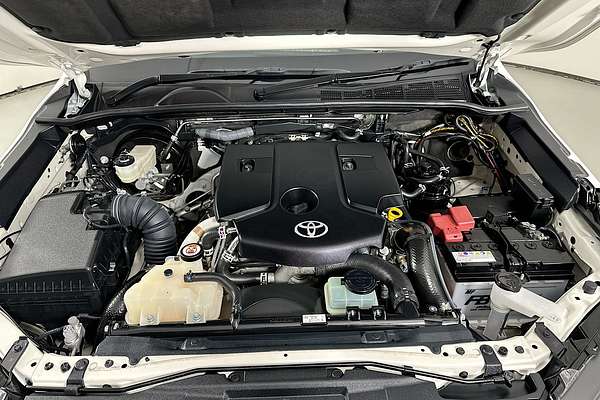 2024 Toyota HILUX SR (4x4) GUN126R FACELIFT 4X4