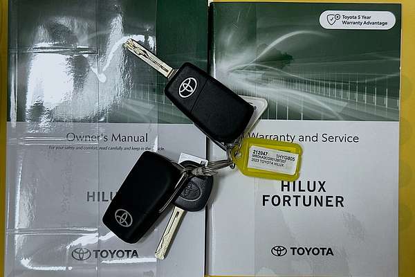 2023 Toyota HILUX SR (4x4) GUN126R 4X4