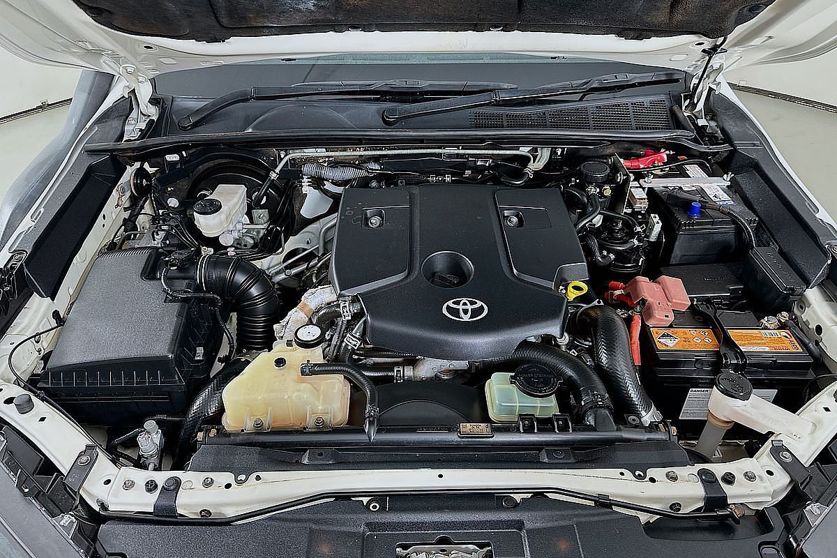 2021 Toyota HILUX SR (4x4) GUN126R FACELIFT 4X4
