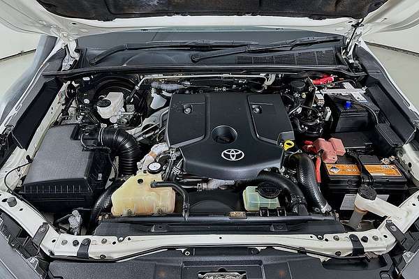 2021 Toyota HILUX SR (4x4) GUN126R FACELIFT 4X4