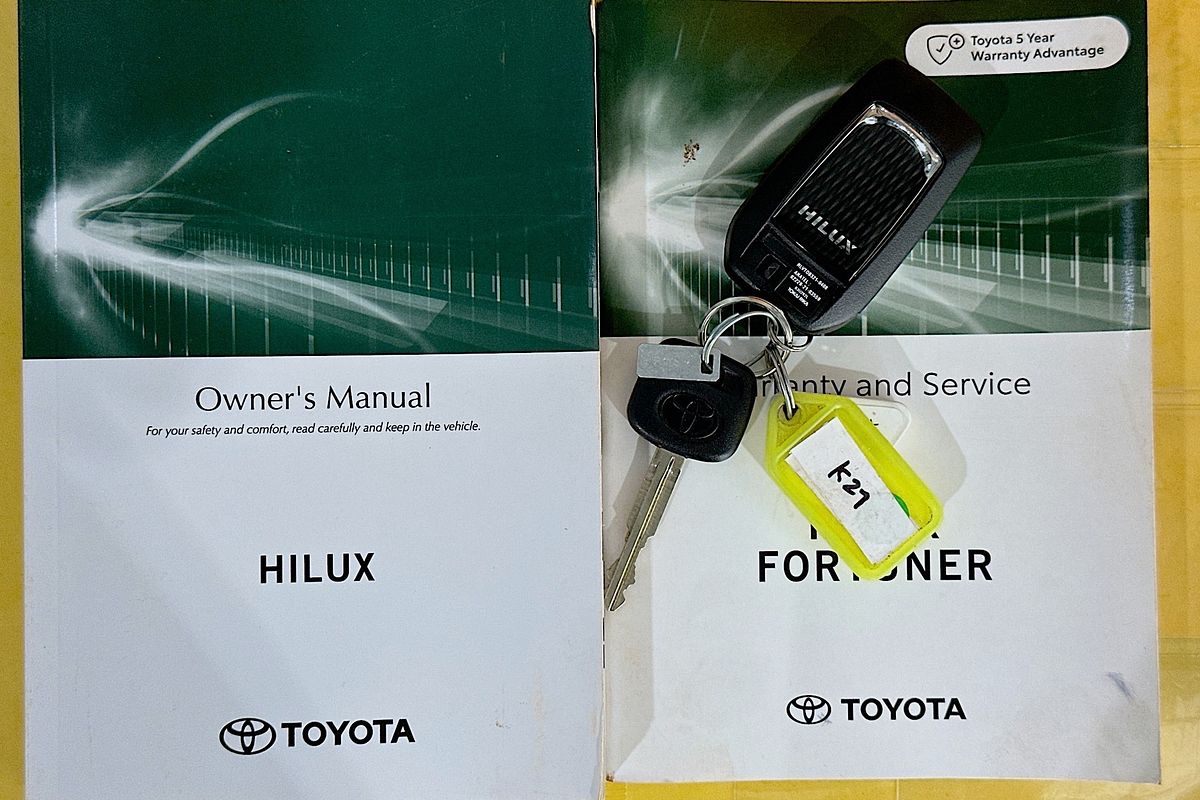 2021 Toyota HILUX SR5 (4x4) GUN126R FACELIFT 4X4
