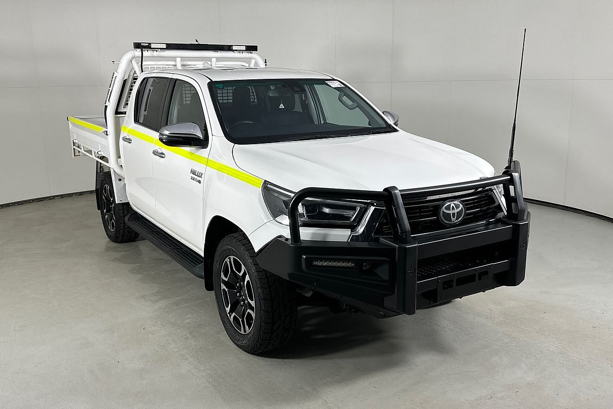 2021 Toyota HILUX SR5 (4x4) GUN126R FACELIFT 4X4